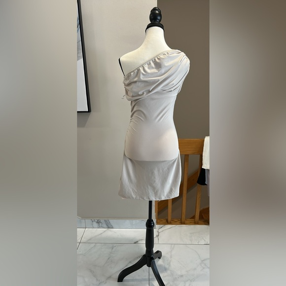 SHEIN Cream Ruched Sheath Midi Dress off the shoulder Cocktail - Picture 3 of 4